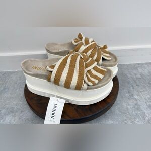 INUIKII Striped Knot Platform Slide - Tan & Cream